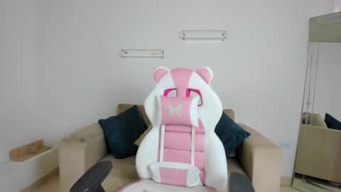    online show from February 10, 12:09 pm