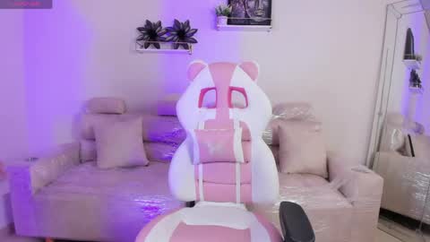    online show from April 24, 12:18 pm