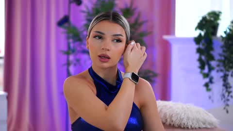 Arielle online show from December 9, 9:28 am