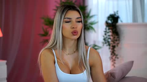 Arielle online show from January 22, 7:35 am