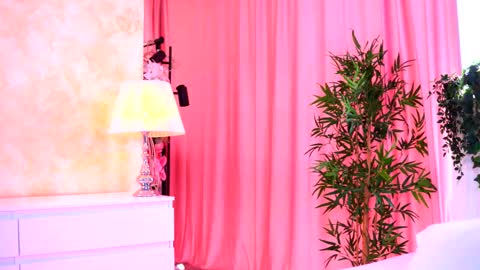 Arielle online show from October 14, 8:37 am