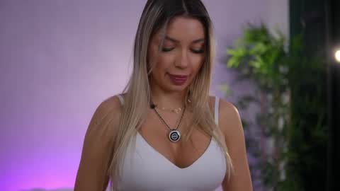 Arielle online show from April 9, 5:29 am