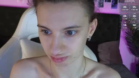 _ash_leyy_ online show from January 13, 1:22 am