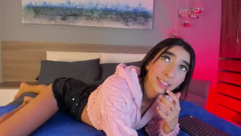 Snapshot of _ashly_77 chatting on November 6, 7:37 pm Ashly online show from November 6, 7:37 pm