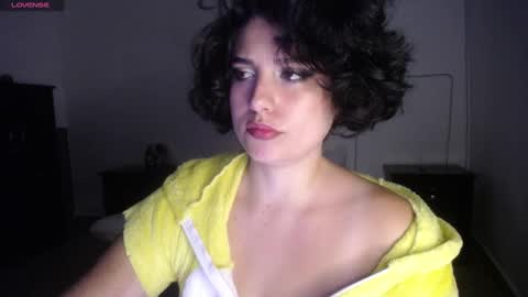 Snapshot of _atenea_golden chatting on January 9, 11:13 pm atenea online show from January 9, 11:13 pm