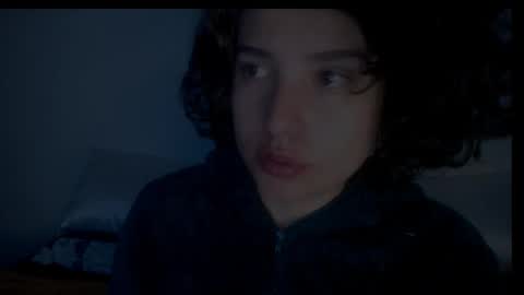 Snapshot of _atenea_golden chatting on February 6, 2:26 pm atenea online show from February 6, 2:26 pm