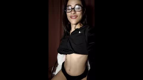 Snapshot of _available_ chatting on March 29, 12:21 am _available_ online show from March 29, 12:21 am