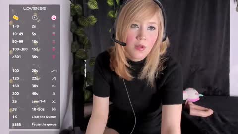 _avril_moore_ online show from February 25, 3:42 am