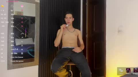 Snapshot of _axel_09 chatting on May 15, 4:41 am _axel_09 online show from May 15, 4:41 am
