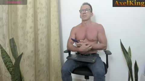 Axel online show from July 14, 1:52 am