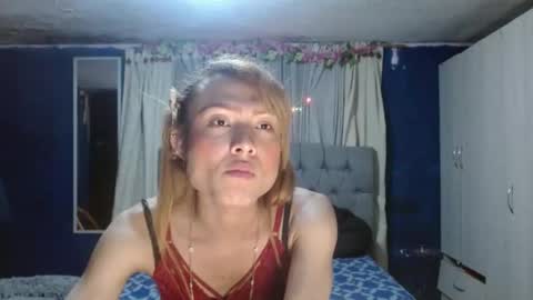 Snapshot of _azalea_65 chatting on October 30, 2:24 am _azalea_65 online show from October 30, 2:24 am