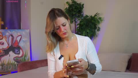 Jess online show from April 9, 3:50 am