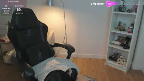 Bella Evans online show from March 28, 6:13 am