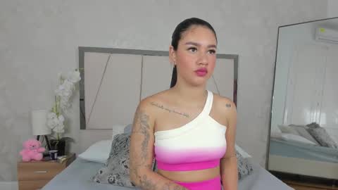 Snapshot of _bellanova chatting on December 14, 12:21 pm Bella Nova online show from December 14, 12:21 pm