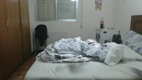 Snapshot of _bigcocktwink22cm chatting on December 15, 5:44 am _bigcocktwink22cm online show from December 15, 5:44 am