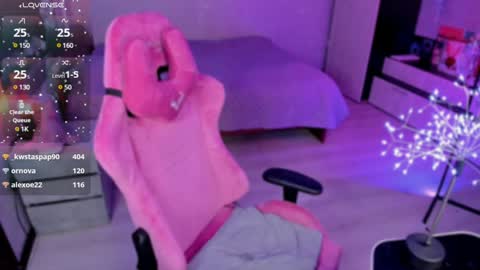 Snapshot of _black_fox__ chatting on January 24, 11:45 pm Olivia Subscribe to my Fansly -   online show from January 24, 11:45 pm