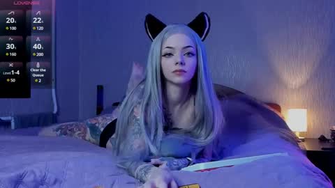 Snapshot of _black_fox__ chatting on February 28, 11:23 pm Olivia Subscribe to my Fansly -   online show from February 28, 11:23 pm