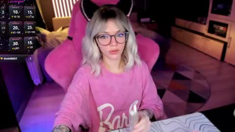 Olivia Subscribe to my Fansly -   online show from April 21, 11:29 pm