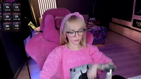 Olivia Subscribe to my Fansly -   online show from May 13, 10:27 pm
