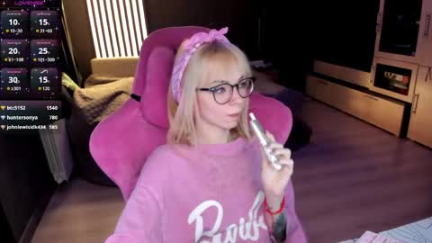 Olivia Subscribe to my Fansly -   online show from May 29, 1:36 am