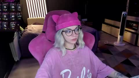 Olivia Subscribe to my Fansly -   online show from June 9, 10:43 pm