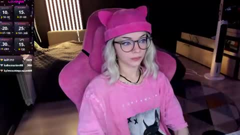 Olivia Subscribe to my Fansly -   online show from June 17, 12:02 am