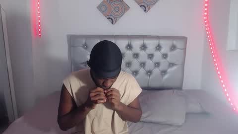 Andrew online show from December 2, 7:09 pm