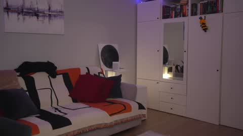 Lili online show from February 17, 5:48 am