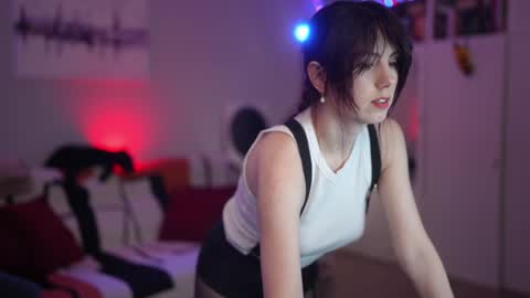 Lili online show from March 6, 5:59 am