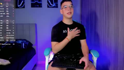 _blake_boy online show from October 10, 5:06 am