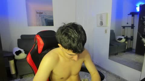 Snapshot of _blakee chatting on January 12, 2:14 am B L A K E online show from January 12, 2:14 am