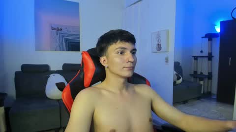 Snapshot of _blakee chatting on January 20, 6:42 am B L A K E online show from January 20, 6:42 am