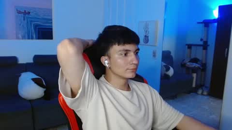 Snapshot of _blakee chatting on March 4, 9:40 am B L A K E online show from March 4, 9:40 am