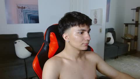 Snapshot of _blakee chatting on March 8, 8:46 pm B L A K E online show from March 8, 8:46 pm