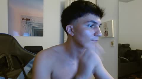 Snapshot of _blakee chatting on March 22, 10:02 pm B L A K E online show from March 22, 10:02 pm