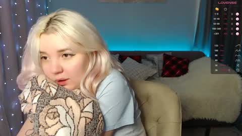 Elizabeth online show from December 15, 7:35 am