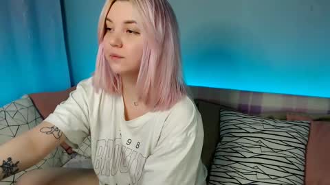 Elizabeth online show from February 21, 11:55 am