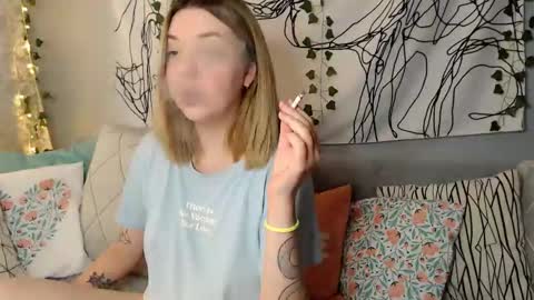 Elizabeth online show from October 13, 8:47 am