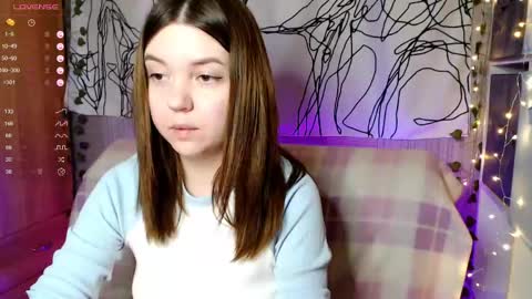 Snapshot of _blonde_barbie_ chatting on April 28, 11:21 pm Elizabeth online show from April 28, 11:21 pm