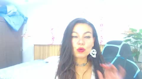Snapshot of _bonnie__and_clyde chatting on April 16, 7:47 pm _bonnie__and_clyde online show from April 16, 7:47 pm