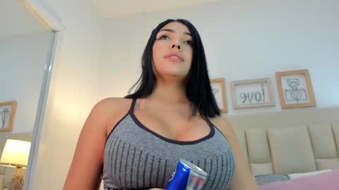 Brenda  online show from February 3, 7:42 pm