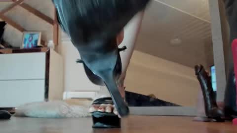 Brenda online show from February 25, 4:10 pm