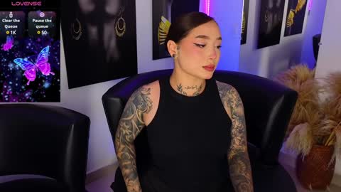 Brenna online show from February 7, 7:06 pm