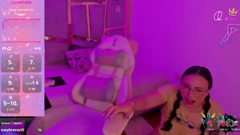 Snapshot of _briigite chatting on May 30, 7:38 am Angie Independent model online show from May 30, 7:38 am