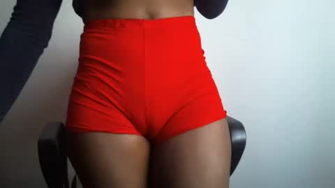 Snapshot of _bunny_b chatting on January 25, 10:51 am I will be back soon  online show from January 25, 10:51 am