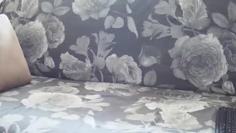 Snapshot of _bunny_b chatting on March 16, 8:18 am I will be back soon online show from March 16, 8:18 am