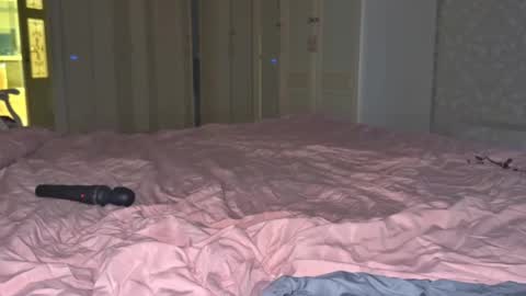 Stella online show from December 15, 3:33 am