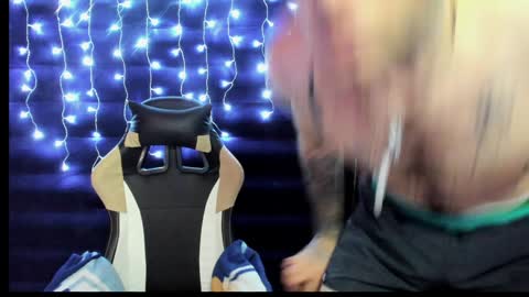 Snapshot of _by_double_sexy_miss_ chatting on February 5, 9:46 am _by_double_sexy_miss_ online show from February 5, 9:46 am