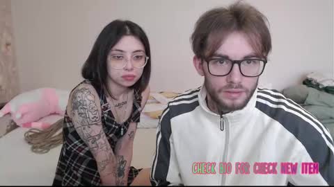 Snapshot of _by_double_sexy_miss_ chatting on February 21, 4:51 am _by_double_sexy_miss_ online show from February 21, 4:51 am