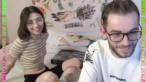 Snapshot of _by_double_sexy_miss_ chatting on February 23, 12:37 pm _by_double_sexy_miss_ online show from February 23, 12:37 pm